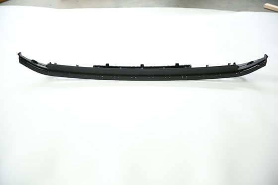 3GB 853 677 VW Passat 2019 2020 Kratki przedniego zderzaka do samochodów czarne z paskiem