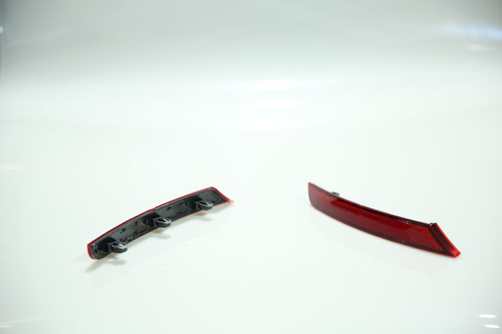 3GB 945 105/106 Auto reflektor tylnego zderzaka VW Passat 2019 2020