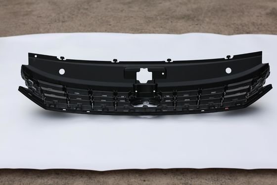 56d853651 VW Passat 2016 2017 2018 Wymiana przedniego grilla Volkswagen Passat