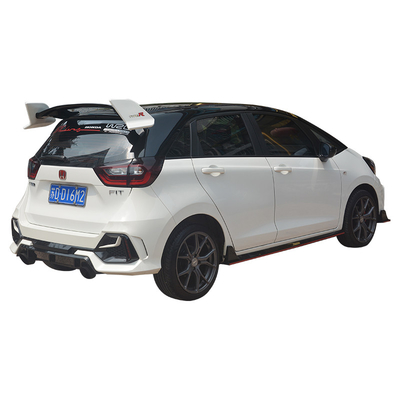 Przedni zderzak z materiału FRP do zestawów karoserii Honda Fit Jazz GK5 GP5 2014-2016)