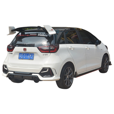 Przedni zderzak z materiału FRP do zestawów karoserii Honda Fit Jazz GK5 GP5 2014-2016)