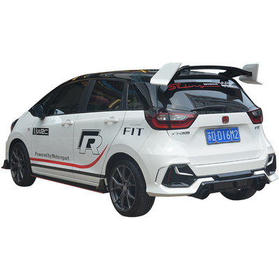 Przedni zderzak z materiału FRP do zestawów karoserii Honda Fit Jazz GK5 GP5 2014-2016)